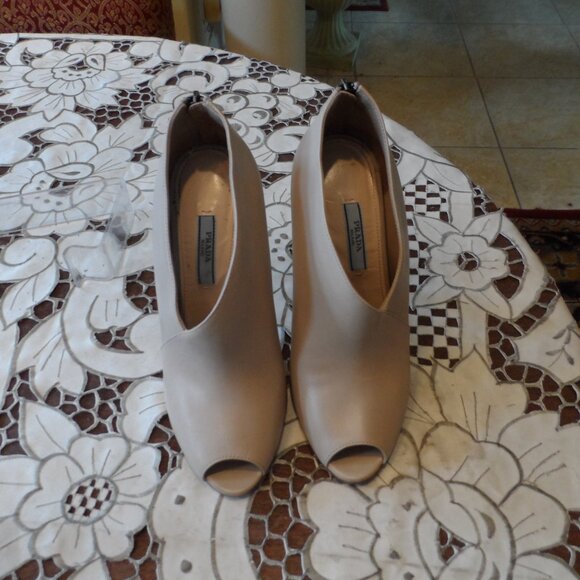 Prada Nude Lamb Leather Peep Toe Ankle Boots Size 37B - Picture 8 of 16